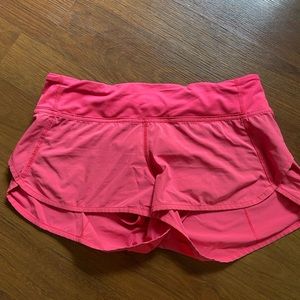Lululemon speed short 2.5 hot pink